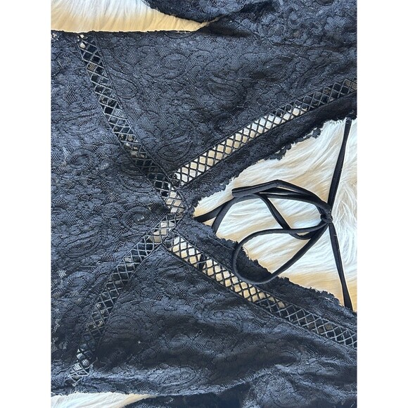 Lulus Women’s Small Sheer Me Out Black Lace Long Sleeve Bodysuit - Picture 5 of 9